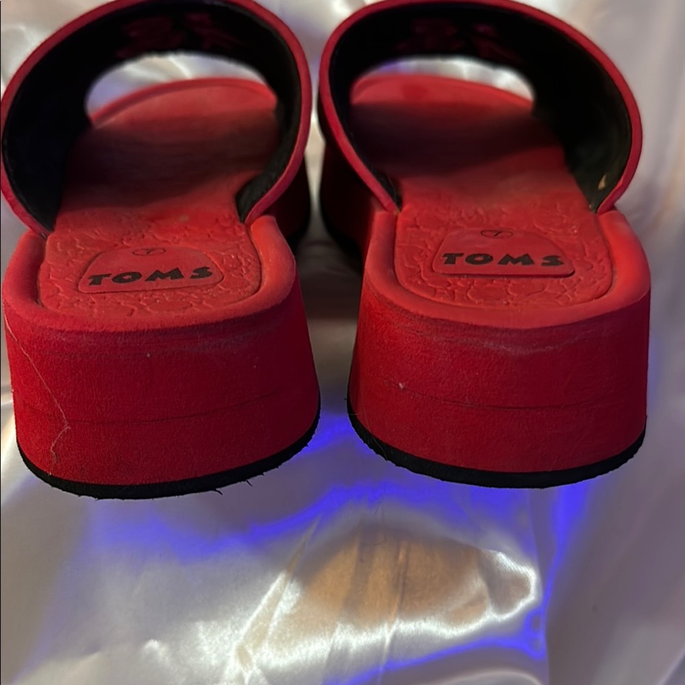 TOMS Red Embroidered Slide Sandals - Picture 3 of 5